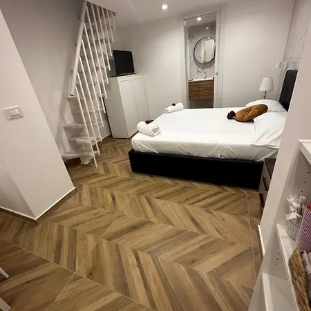 Desiree Apartment *